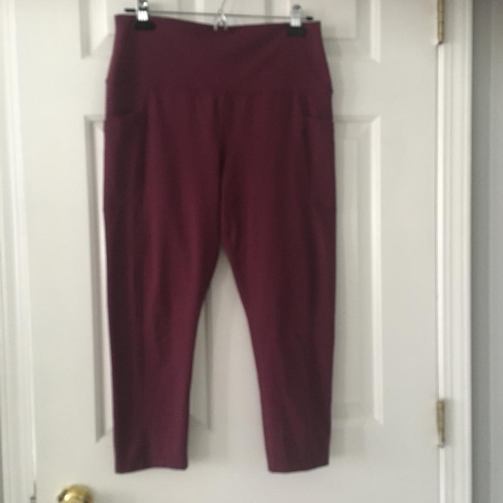 High Waist Yoga Leggings with Pockets - Burgundy Colour